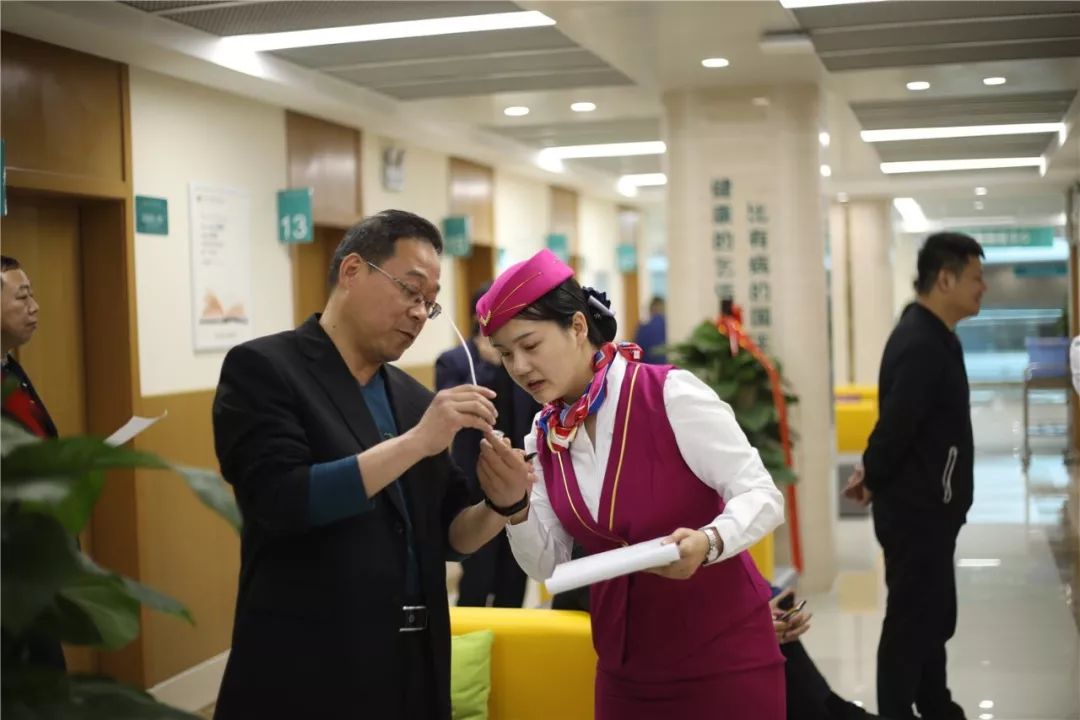 淮安24小时套医保卡(北京医保卡使用指南)